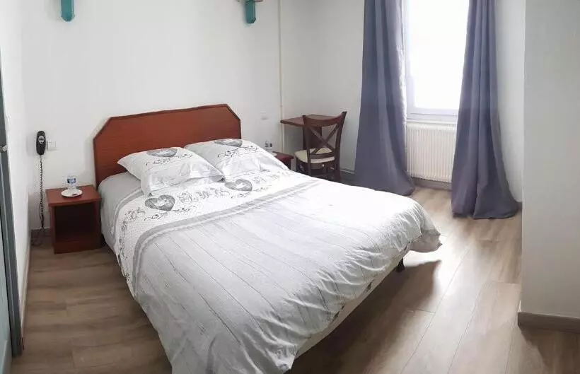 Отель Hôtel Restaurant Le Lachens