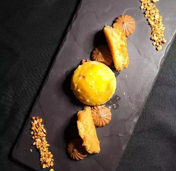 Отель Hôtel Restaurant Le Lachens