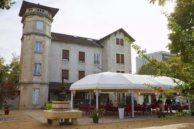 فندق La Commanderie De Champarey