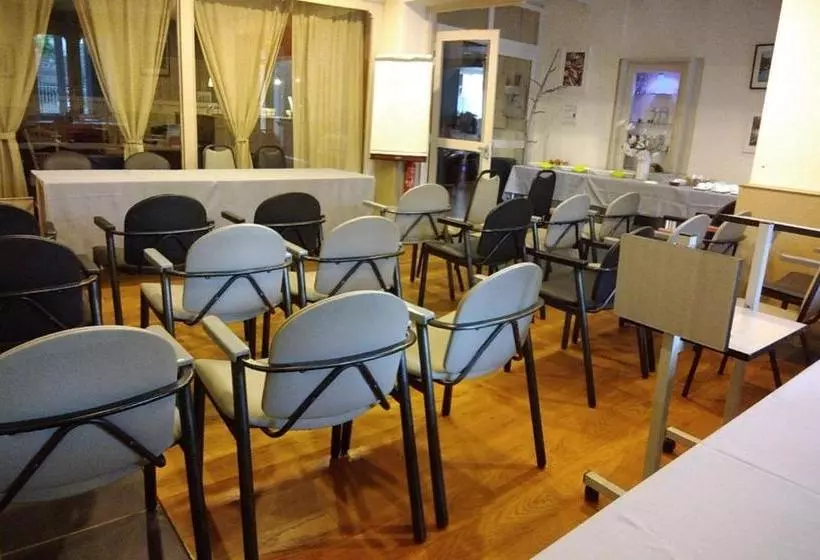 בית מלון כפרי Hôtel Résidence Larroque