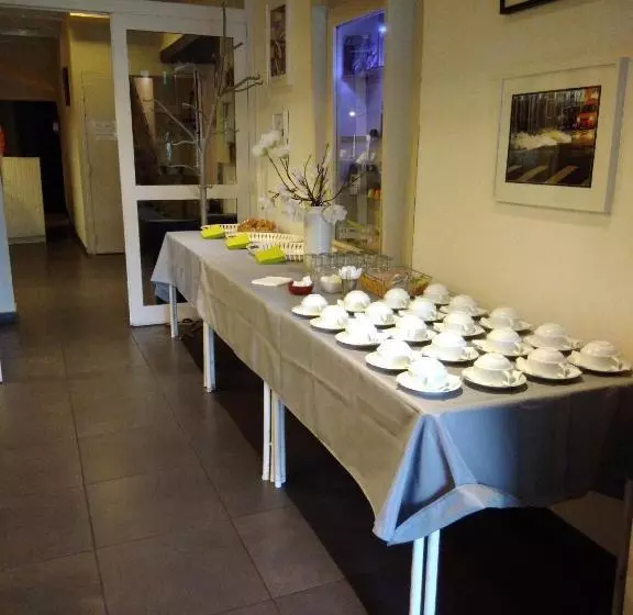 בית מלון כפרי Hôtel Résidence Larroque