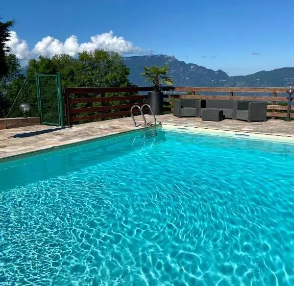 Отель Hôtel Le Bellevue