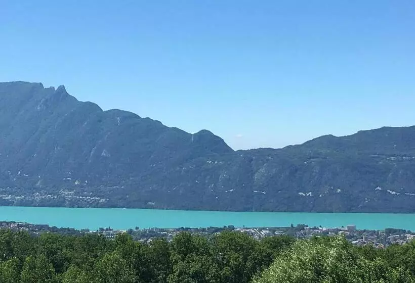 Отель Hôtel Le Bellevue