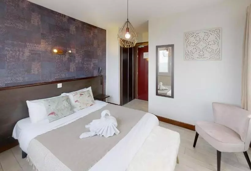 Отель Hôtel Le Bellevue