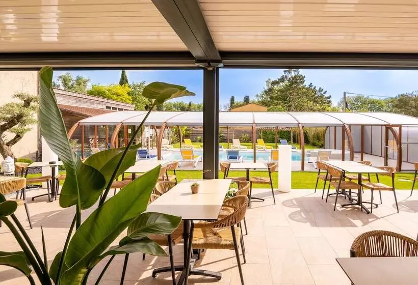 호텔 Hôtel Restaurant Le Clos Fleuri