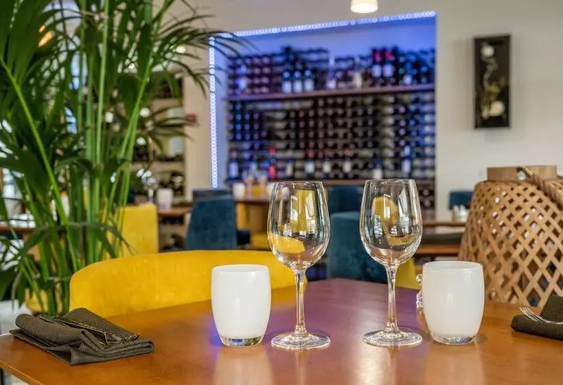 호텔 Hôtel Restaurant Le Clos Fleuri