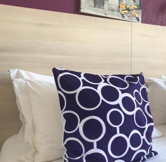 هتل Le Regina Hôtel Et Restaurant Canet Plage