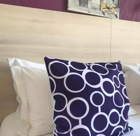 호텔 Le Regina Hôtel Et Restaurant Canet Plage