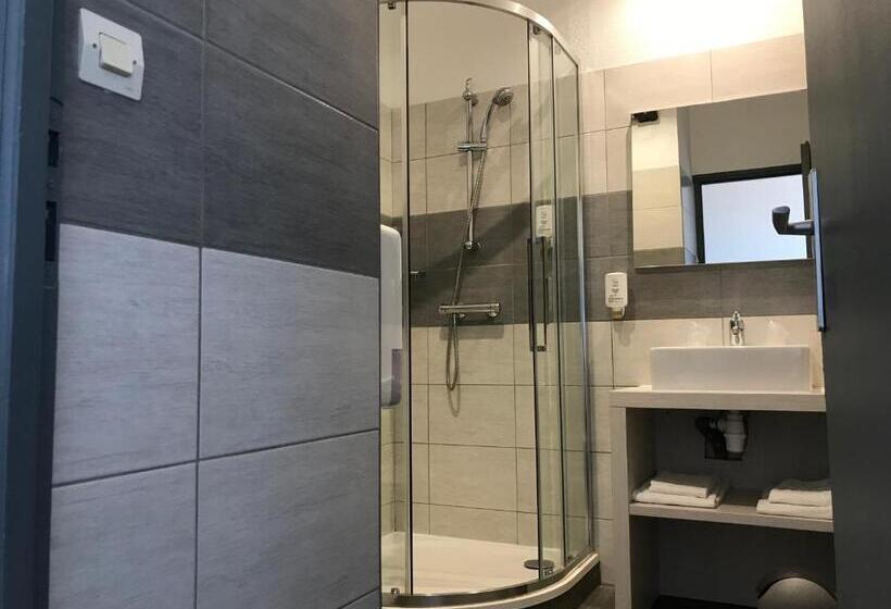 هتل Le Regina Hôtel Et Restaurant Canet Plage