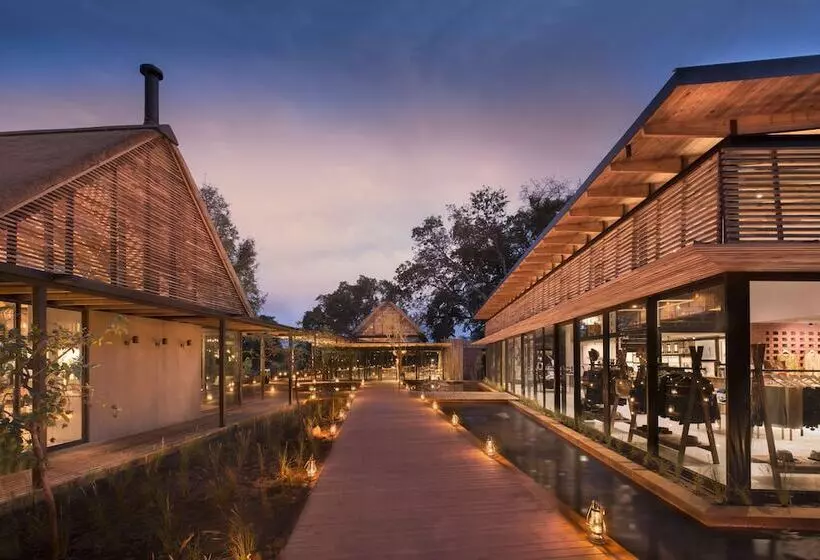 Hotel Lion Sands River Lodge