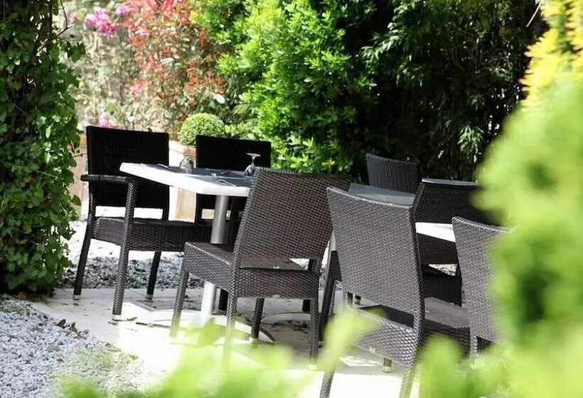 ホテル Logis Hostellerie De L'abbaye