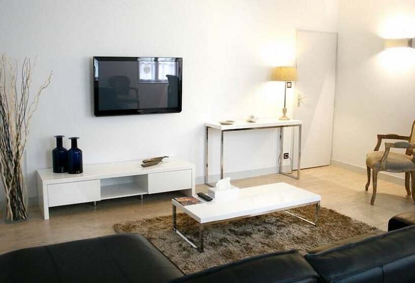 Hotel Logis Hostellerie De L'abbaye