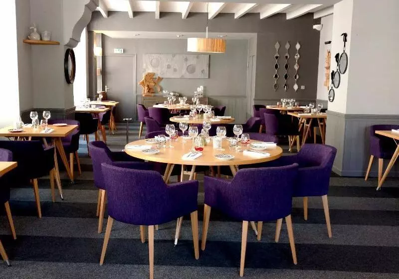 ホテル Logis Hostellerie De L'abbaye