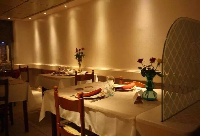 Logis Hotel L Ange Couronne