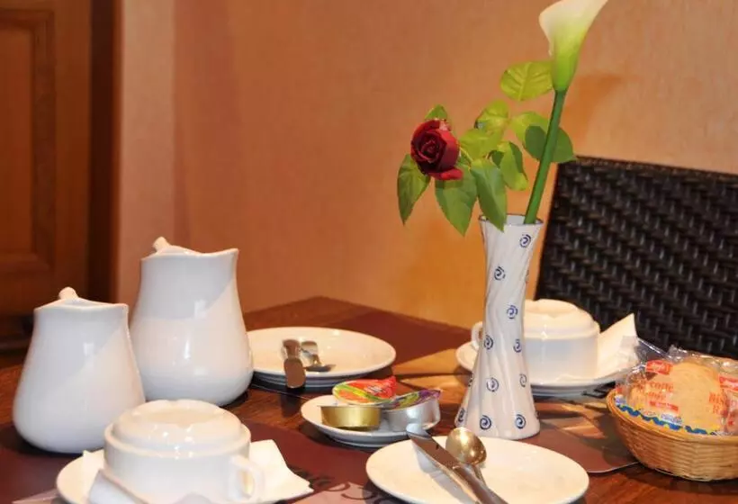 Logis Hotel L Ange Couronne