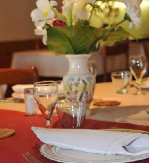 Logis Hotel L Ange Couronne