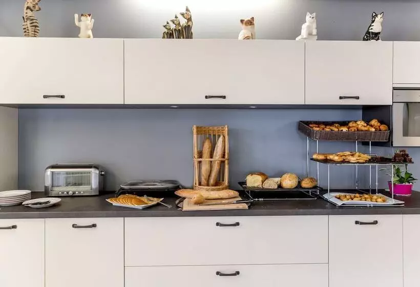 호텔 Logis Hôtel Restaurant La Citadelle