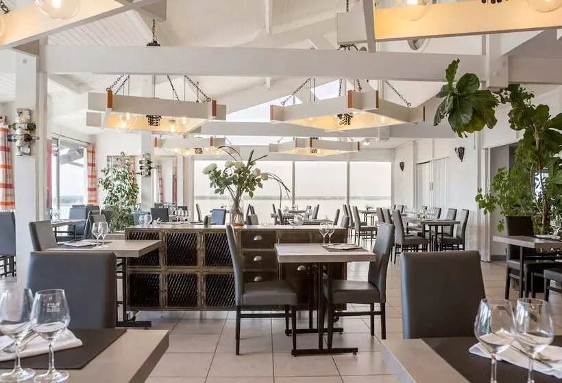 호텔 Logis Hôtel Restaurant La Citadelle