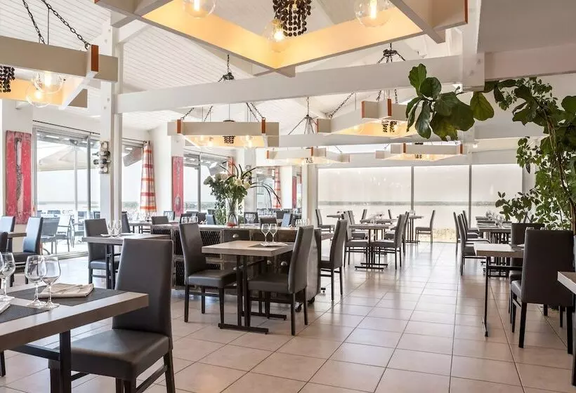 호텔 Logis Hôtel Restaurant La Citadelle