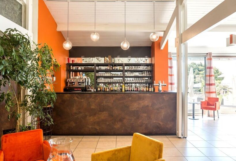 酒店 Logis Hôtel Restaurant La Citadelle