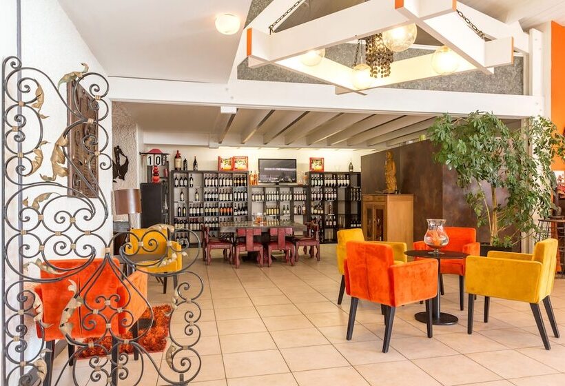 酒店 Logis Hôtel Restaurant La Citadelle