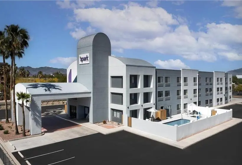 ホテル Spark By Hilton Tucson Airport