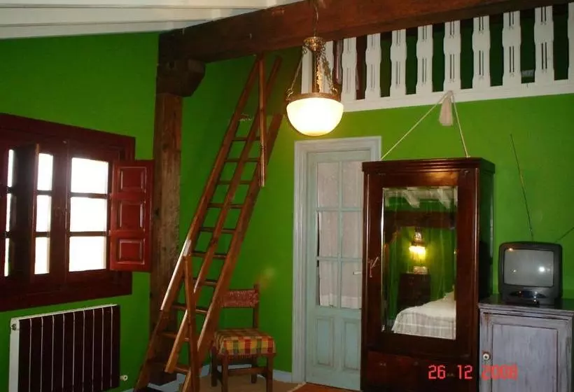 پانسیون Casa De Güela