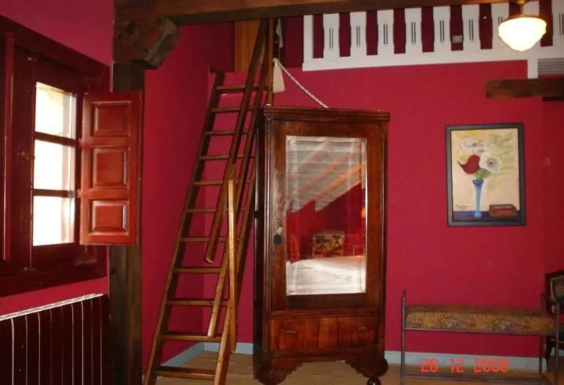 پانسیون Casa De Güela