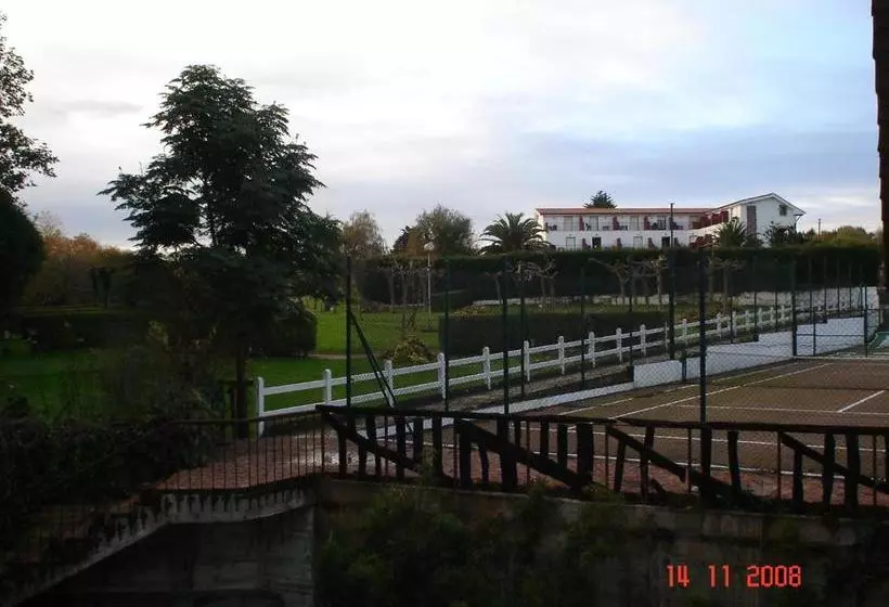 پانسیون Casa De Güela