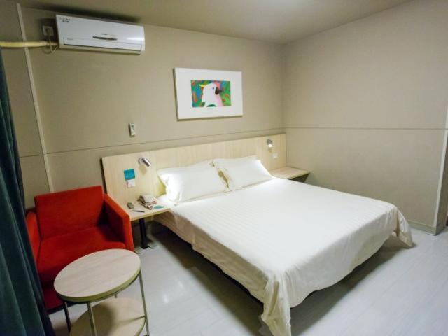 Отель Jinjiang Inn   Yancheng East Huanghai Road Zhaoshang