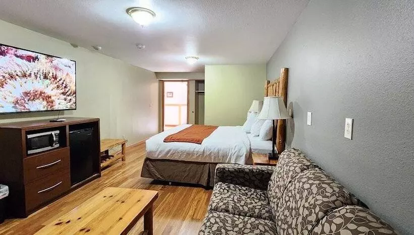 Hotelli Nisqually Lodge