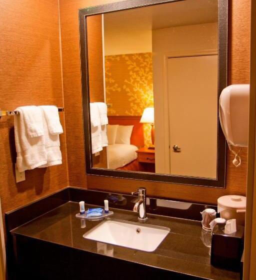 هتل Country Inn & Suites By Radisson, Modesto/salida