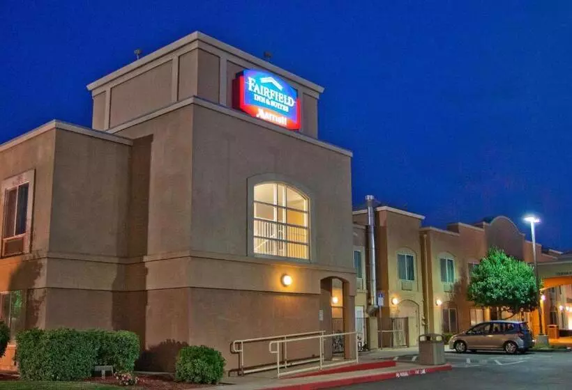호텔 Country Inn & Suites By Radisson, Modesto/salida
