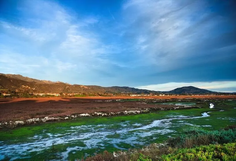 ホテル Holiday Inn Express & Suites Carpinteria, An Ihg