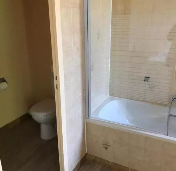 فندق Hostellerie De Pavillon Sainthubert