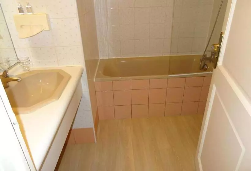 فندق Hostellerie De Pavillon Sainthubert