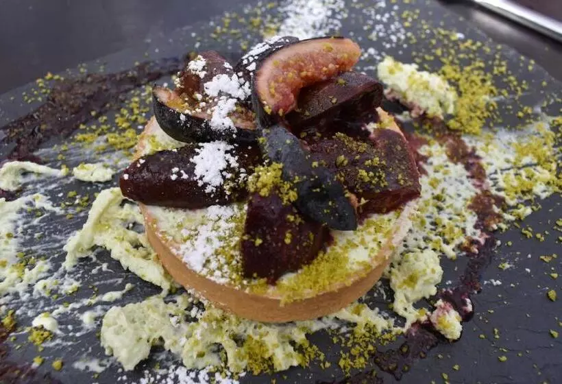 Отель Le Cheval Blanc   Lac Du Der   Logis