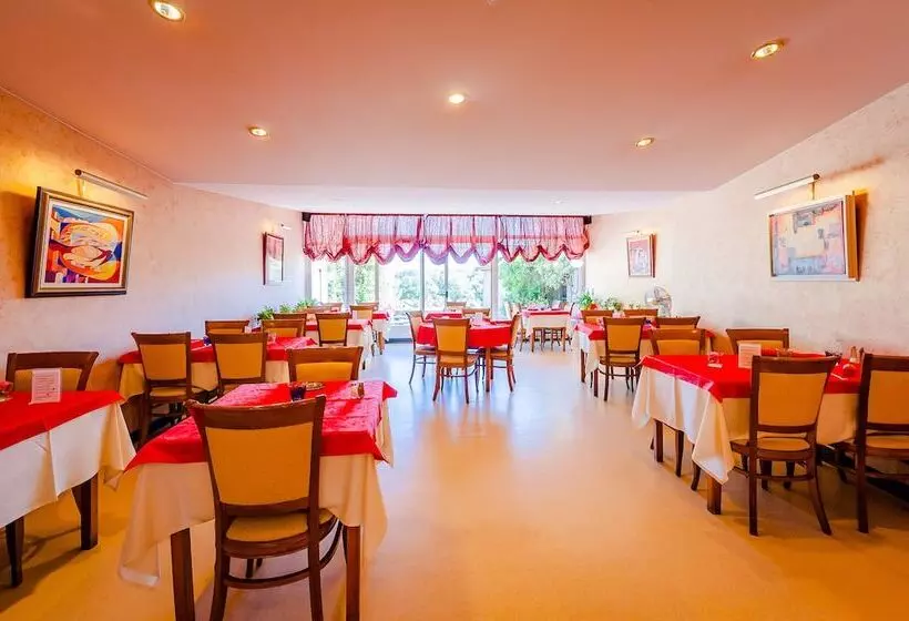 בית מלון כפרי Le Commerce