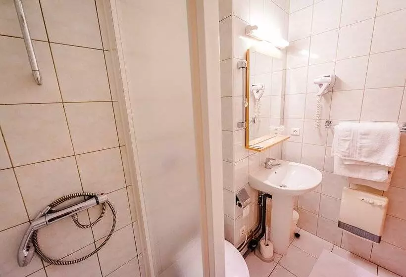 בית מלון כפרי Le Commerce