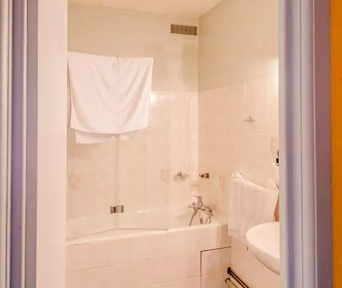 בית מלון כפרי Le Commerce