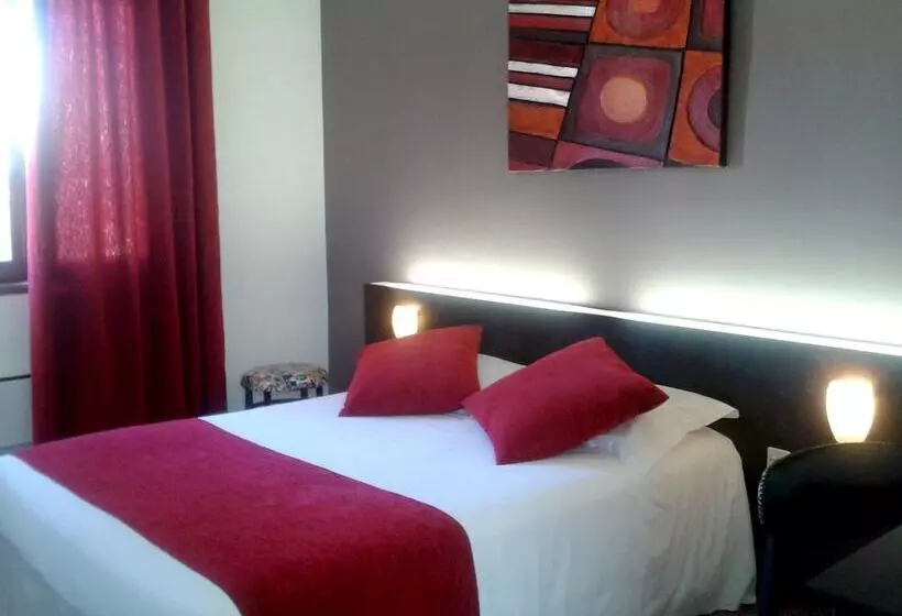 Hotel Le Merle Blanc Hôtel Logis