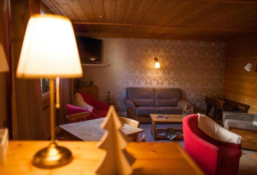 Hotel Logis Les Arobiers