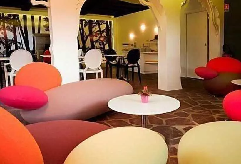 فندق Logis Auberge De La Foret