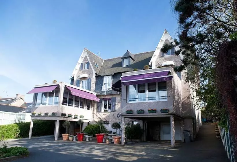 Отель Hôtel Beauséjour Erquy
