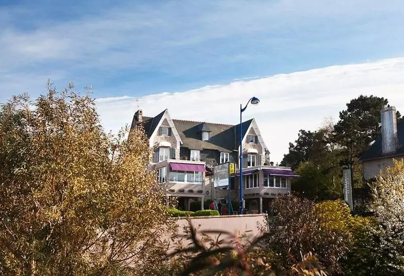 Отель Hôtel Beauséjour Erquy