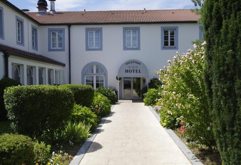 ホテル Logis Hôtel Les Tuileries