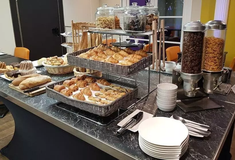 호텔 Logis Hôtel Les Tuileries