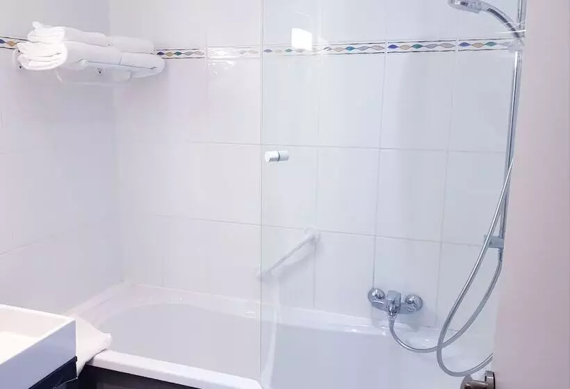 호텔 Logis Hôtel Les Tuileries