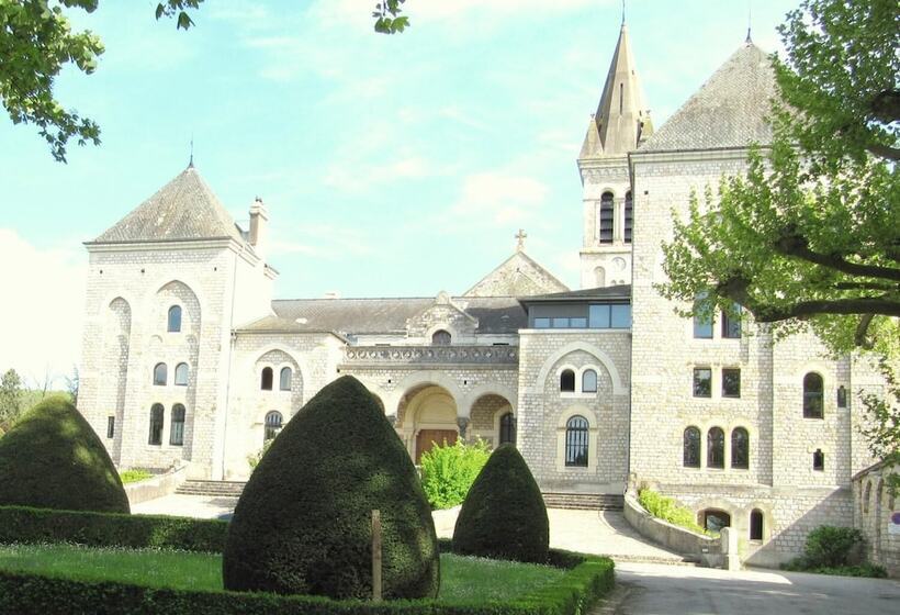 Logis Hotels   Hôtel Et Restaurant De La Montagne Noire