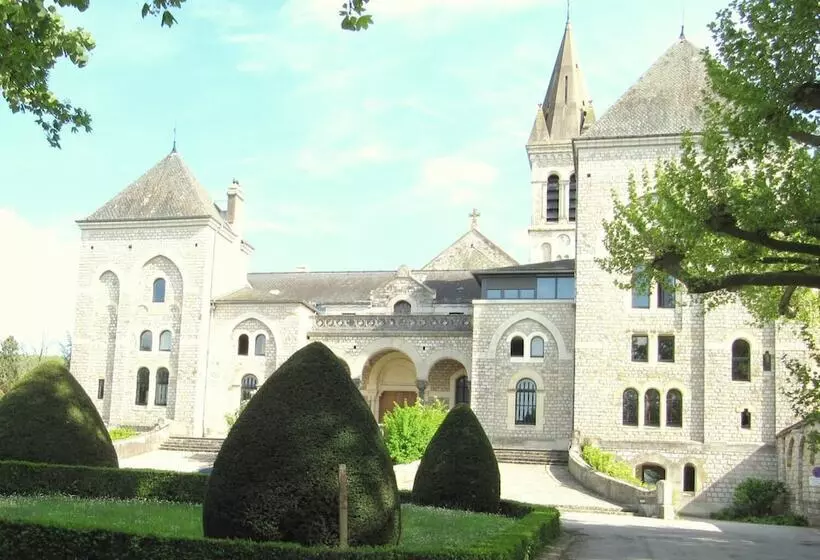 Logis Hotels Hôtel Et Restaurant De La Montagne Noire